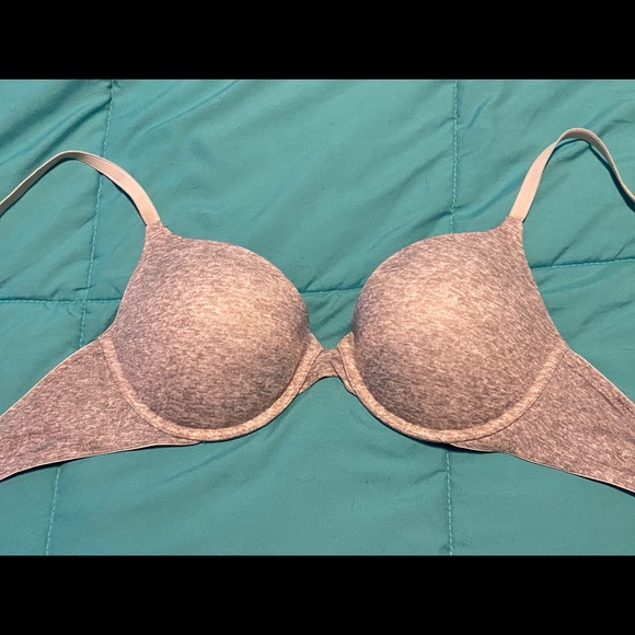 Bundle of TWO VS Pink Push Up Bras - Picture 2 of 9